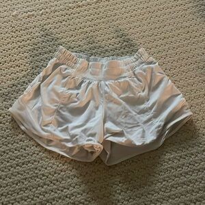 Lululemon White 2.5 Inch Hotty Hot